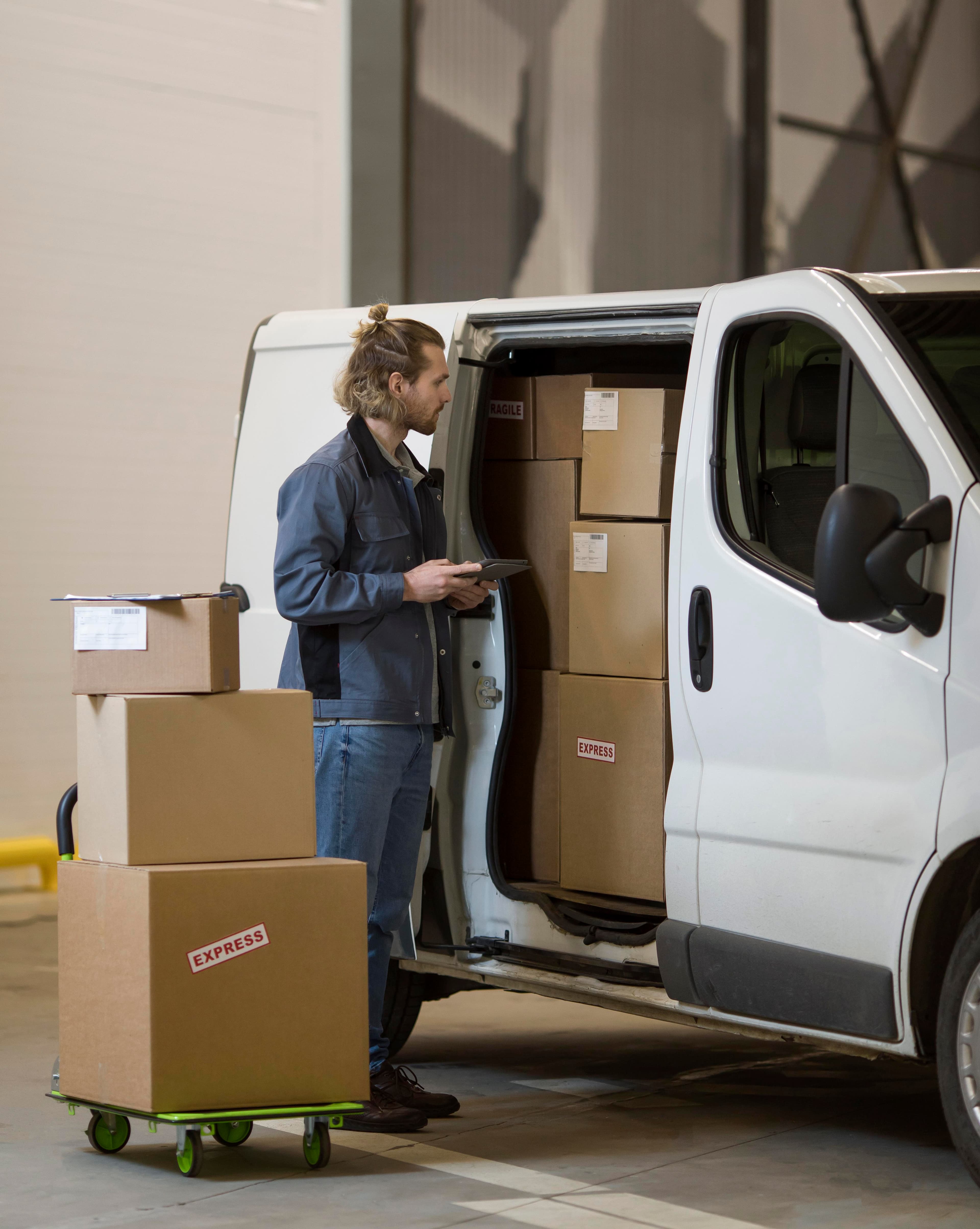A Bizybidz rider handing a package to a customer